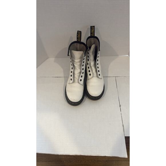 Doc Dr Martens Boots White Leather Air Wair 8 Eyelet Size 6 - Picture 1 of 5